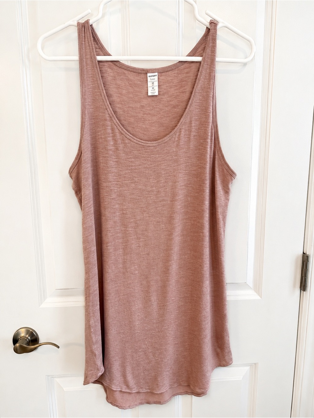 Old Navy Tall Scoop Neck Tank in Mauve Taupe